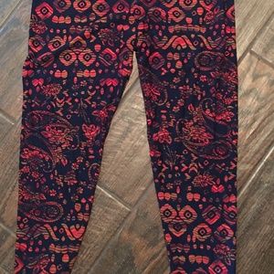 NWOT LuLaRoe Leggings - Tall & Curvy (TC)